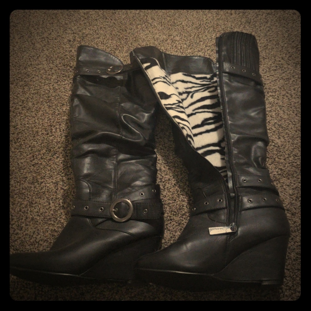 Black boots